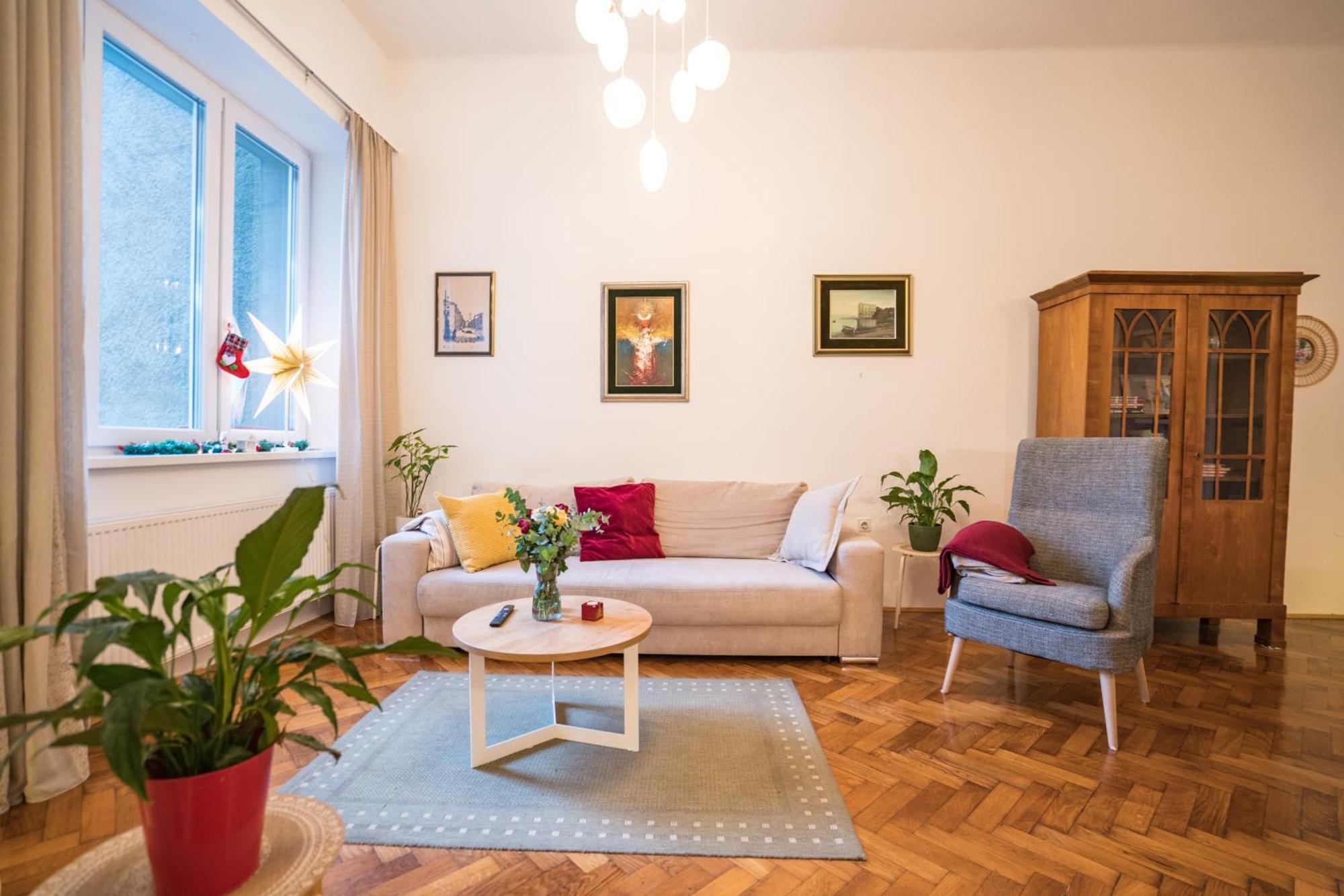 Apartman Iris Zagreb Extérieur photo