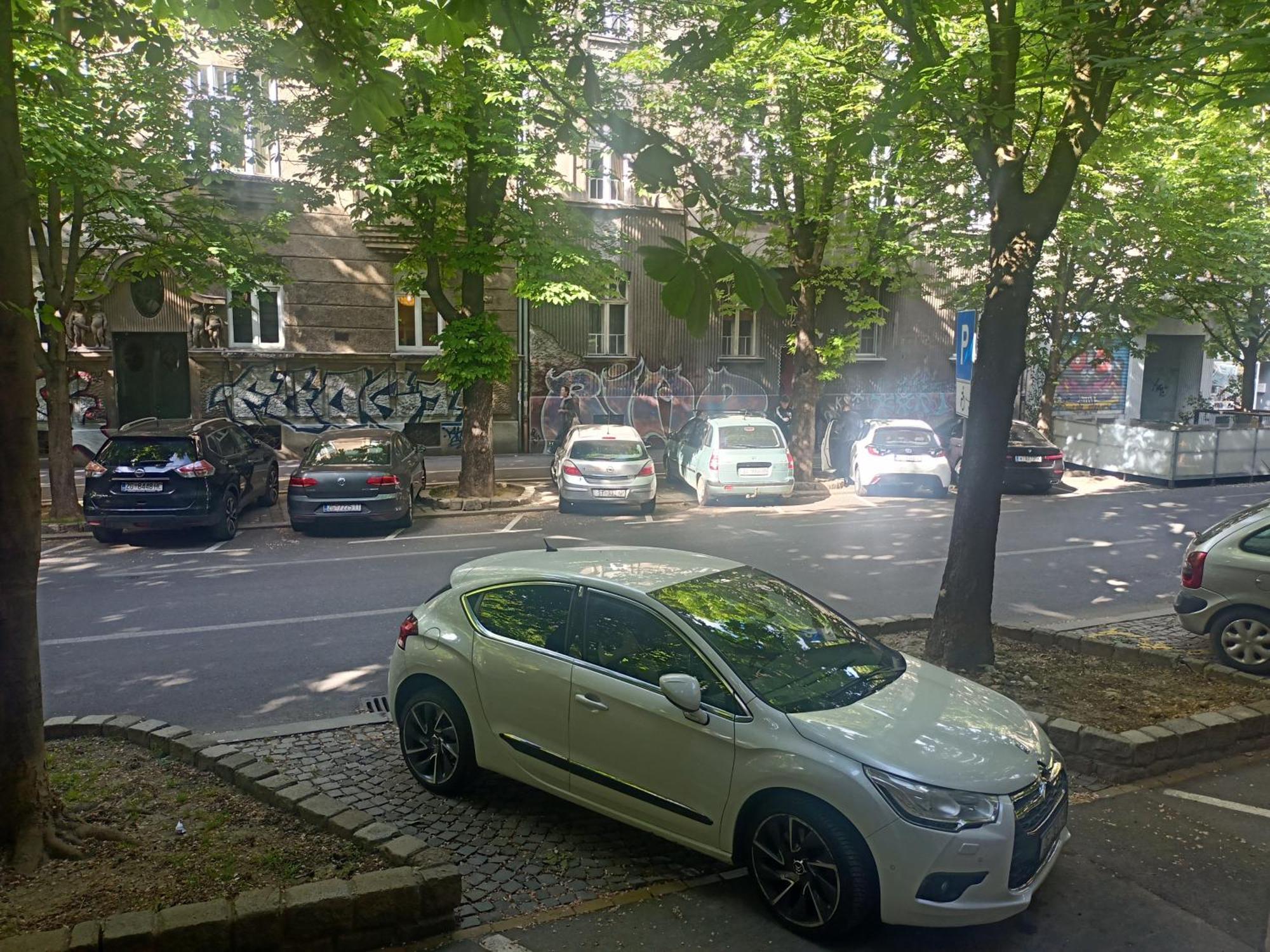 Apartman Iris Zagreb Extérieur photo